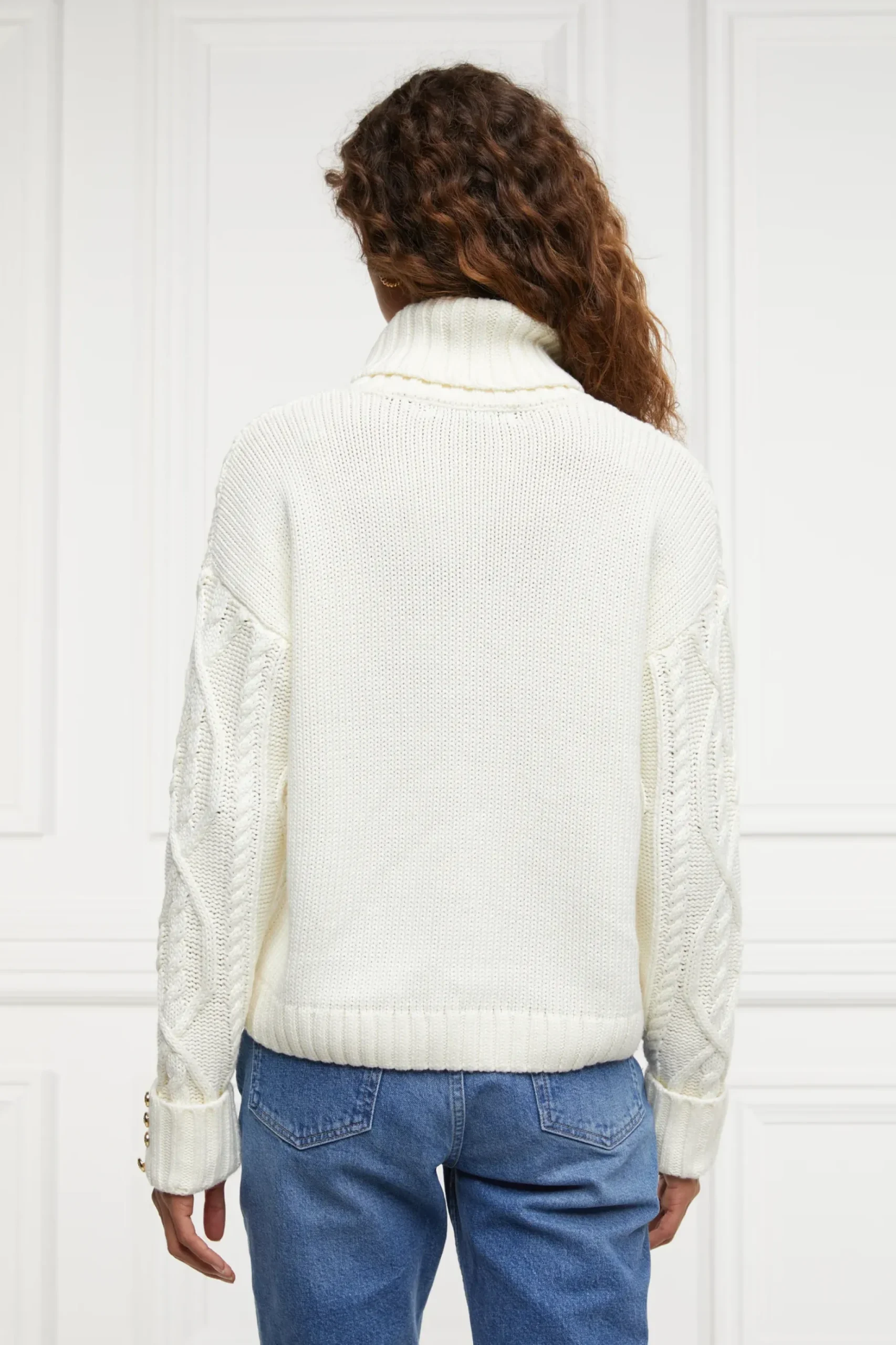 Noveli Cable Knit